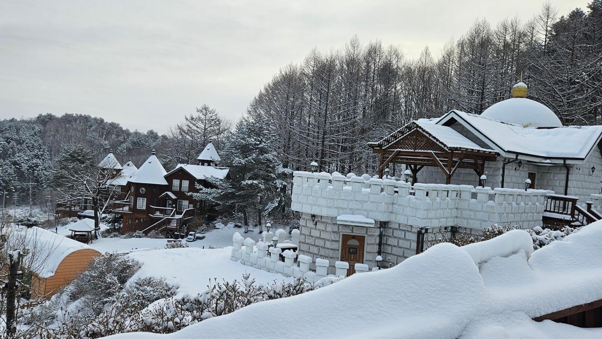 Elf Resort Hotel Pyeongchang Exterior photo