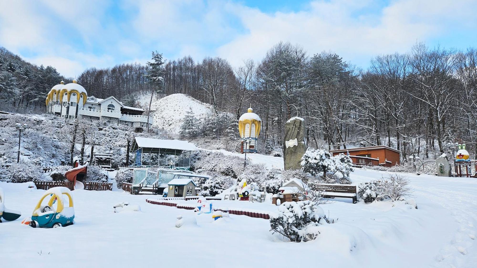 Elf Resort Hotel Pyeongchang Exterior photo